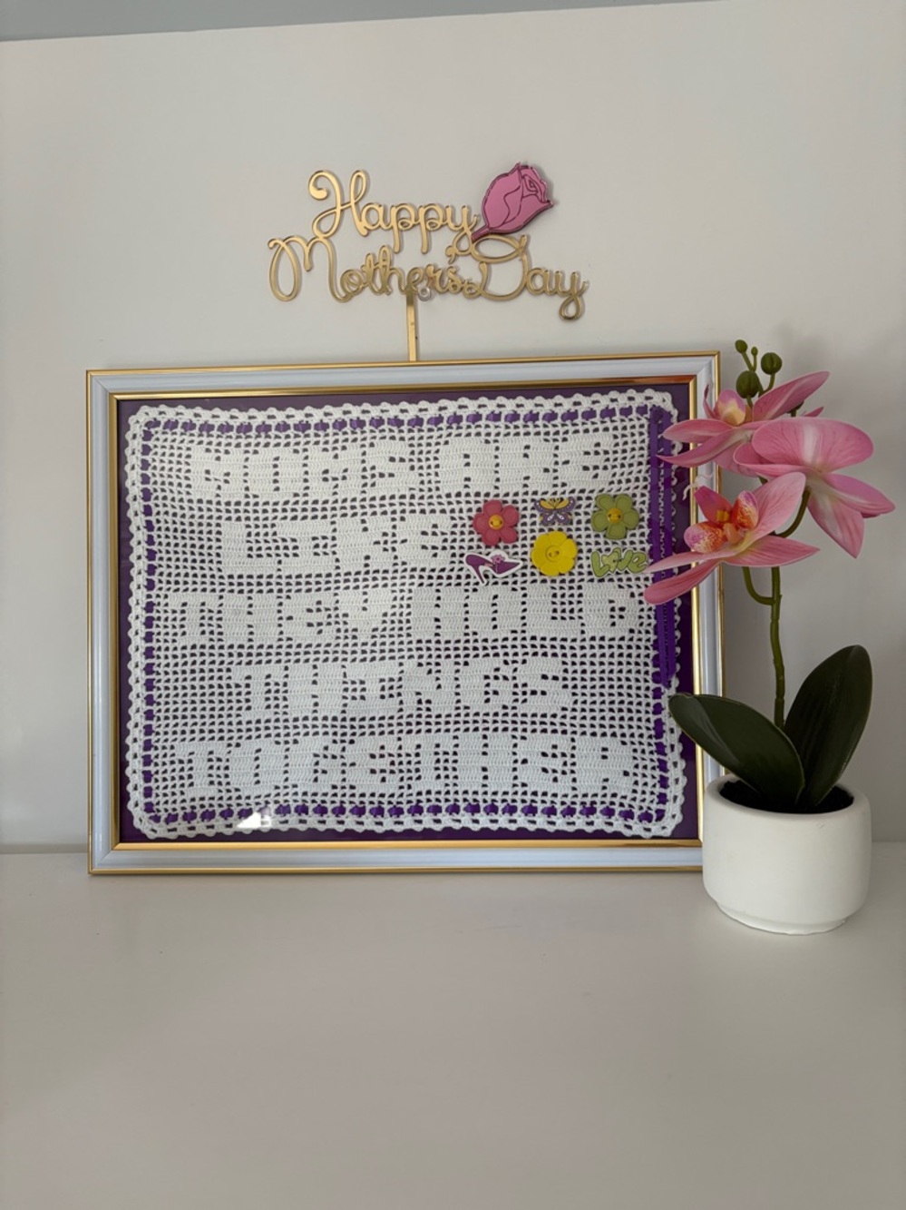 Handmade Mom Are Like Buttons ~ They Hold Things Together” Crochet Wall Art❤️